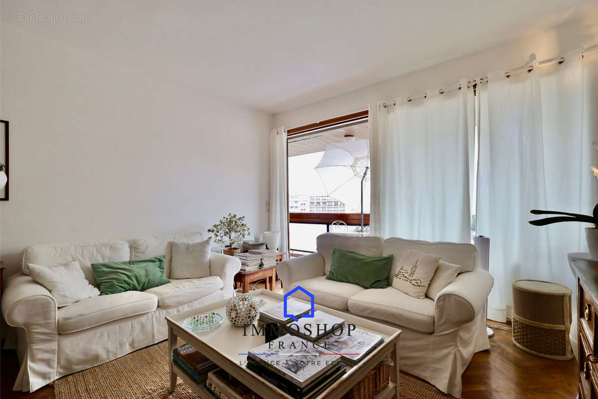 Appartement à MARSEILLE-8E