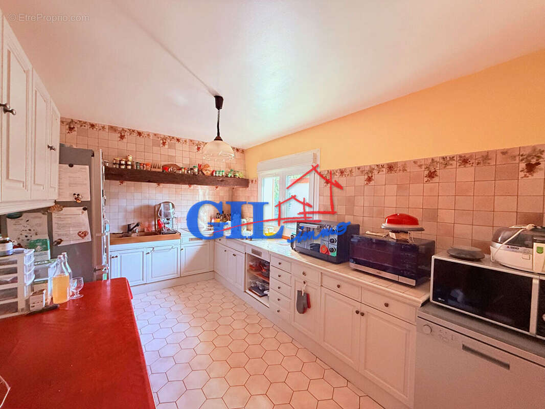 Maison à SAVIGNY-LE-TEMPLE