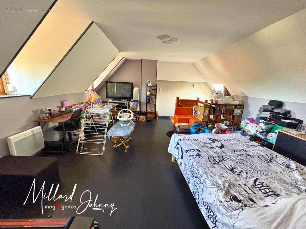 Maison à VILLENEUVE-EN-MONTAGNE