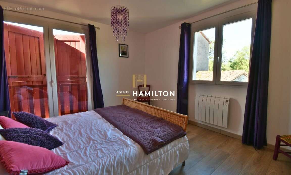 Maison à VILLENEUVE-SUR-VERE