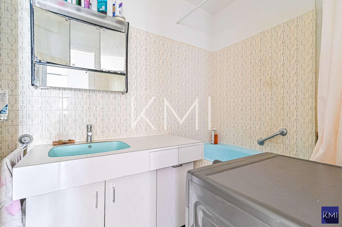Appartement à PARIS-20E