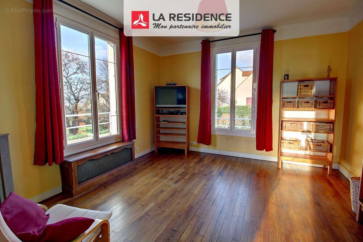 Maison à VAUX-SUR-SEINE