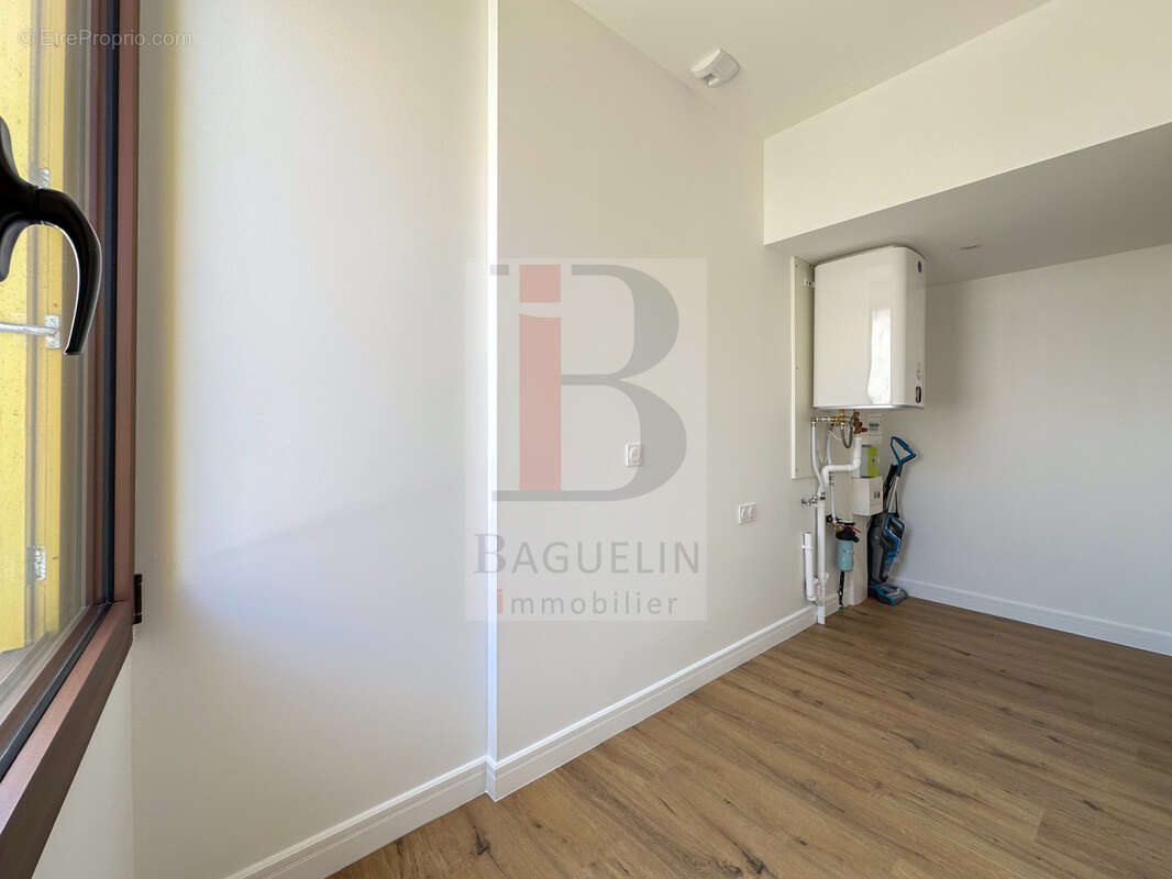 Appartement à FOURAS