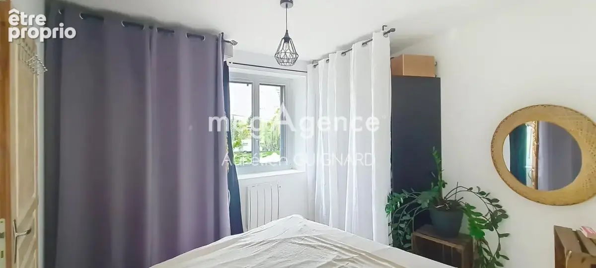 Chaleureuse, 2 Chambres. Bel espace en pelouse avec jardin. Garage / Dépendance - photo 11