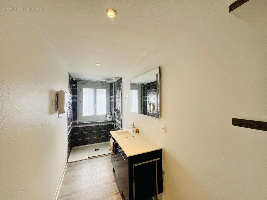 Appartement à SAINT-JUNIEN
