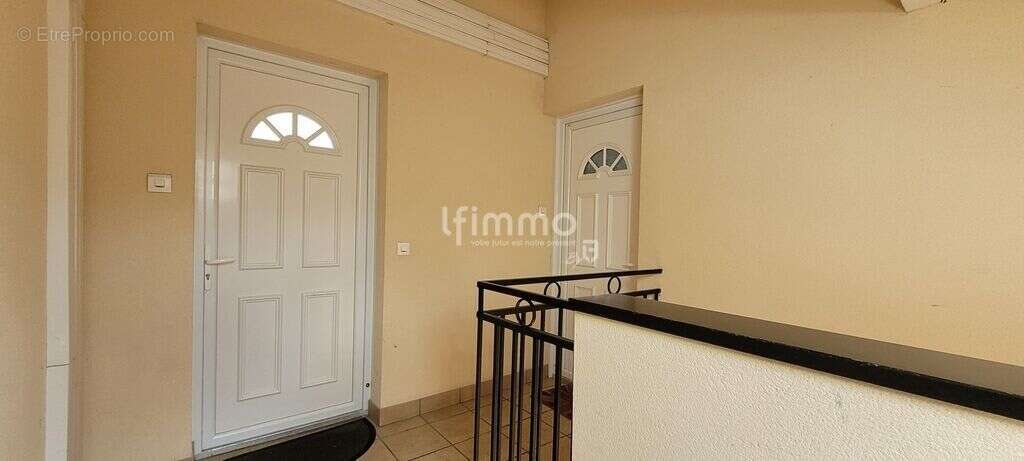 Appartement à COUBRON