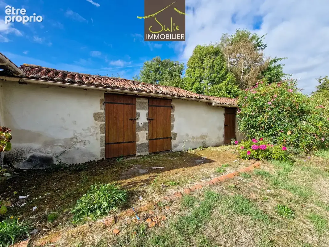 Axe bressuire/la chapelle saint laurent - maison de campagne avec dependances - photo 4
