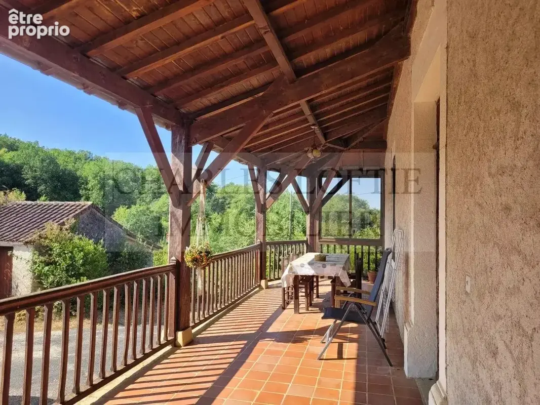 Ancien corps de ferme avec dépendances et terrain de 6200 m2, proche de Puy-l’Evêque - photo 6