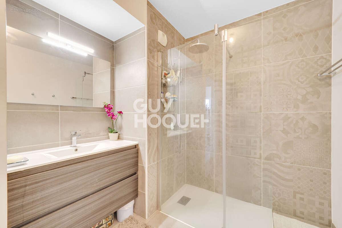 Appartement à MONTROUGE