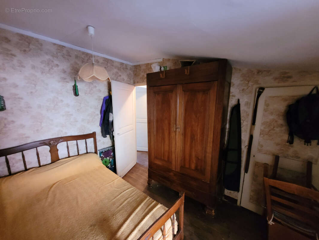 Maison à SAINT-LAURENT-DE-CERDANS