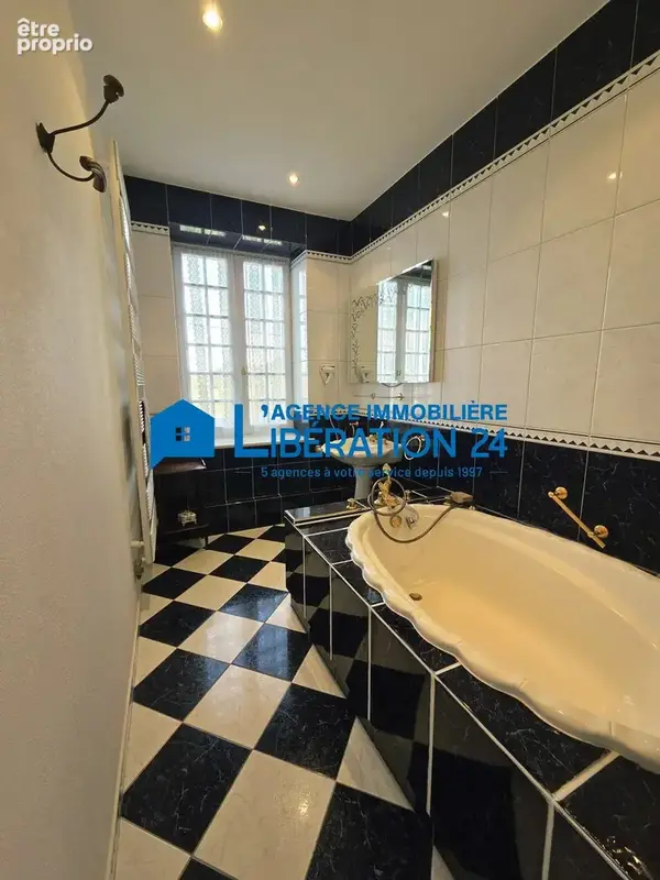 MAISON EN PIERRE 183m² + dépendances sur 7600m² - photo 18