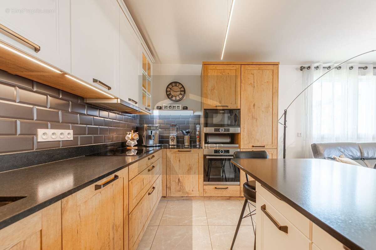 Appartement à MEYTHET