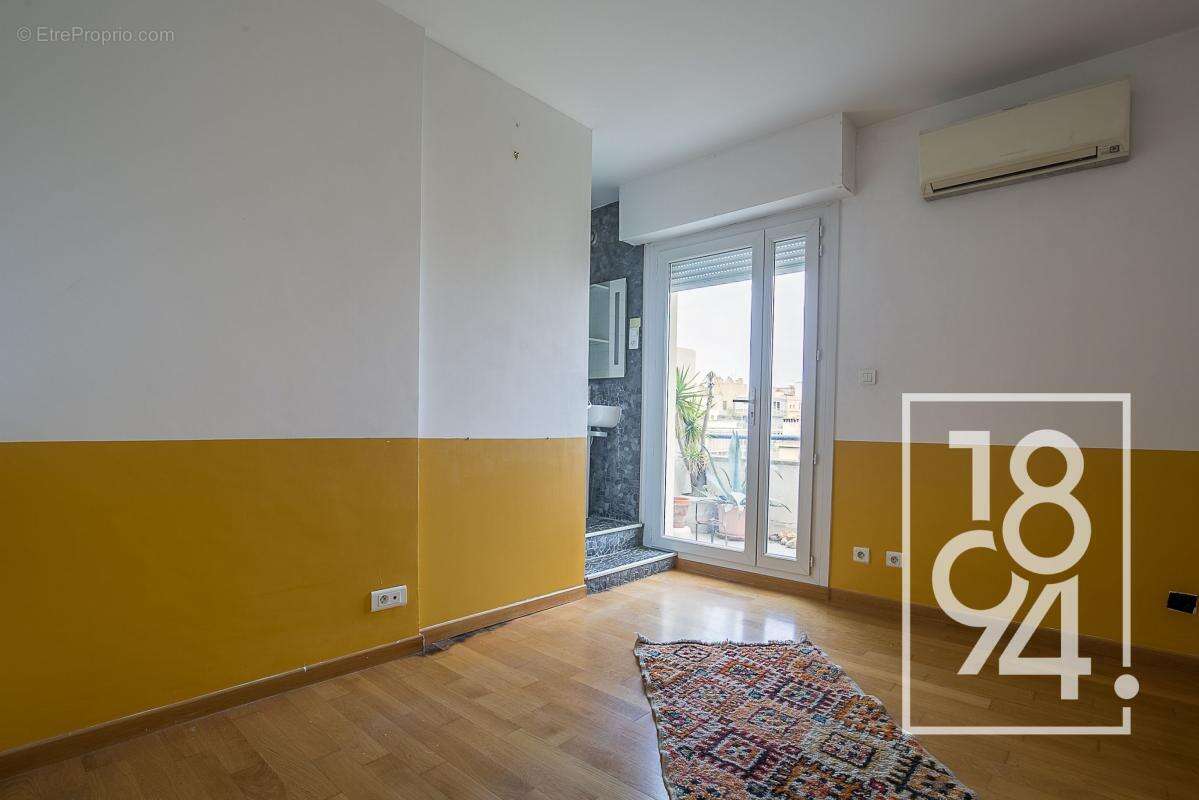 Appartement à MARSEILLE-8E