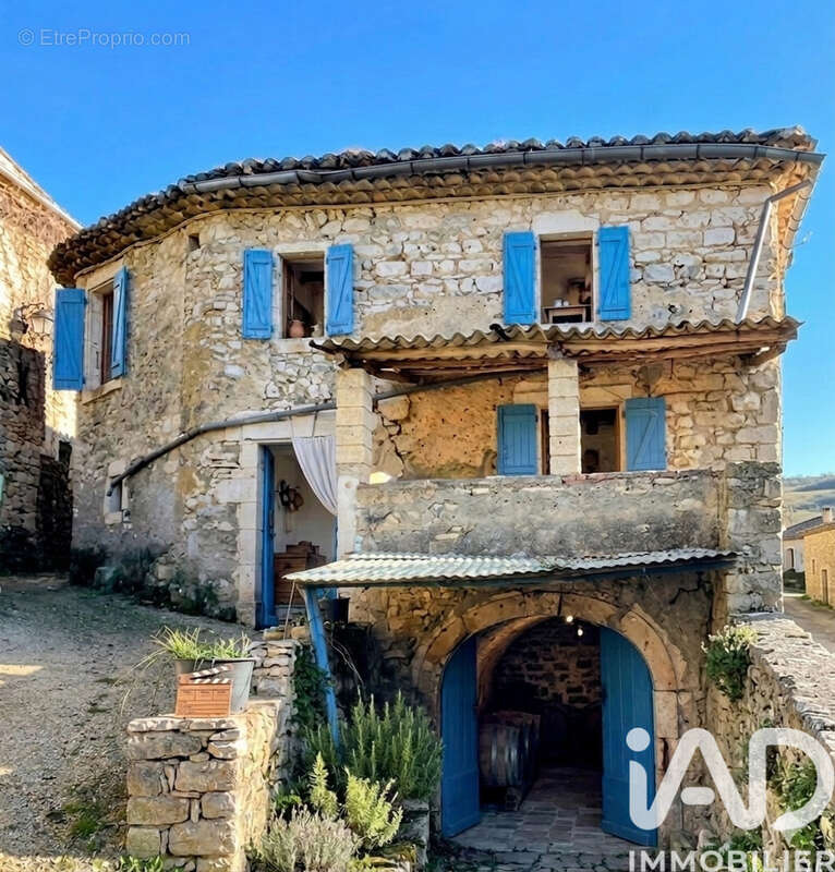 Photo 2 - Maison à LUSSAN