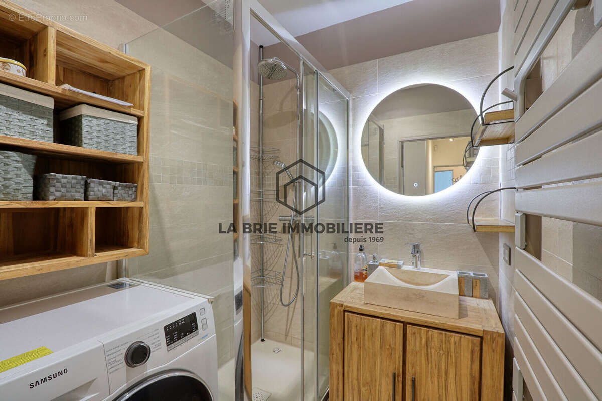 Appartement à BRIE-COMTE-ROBERT