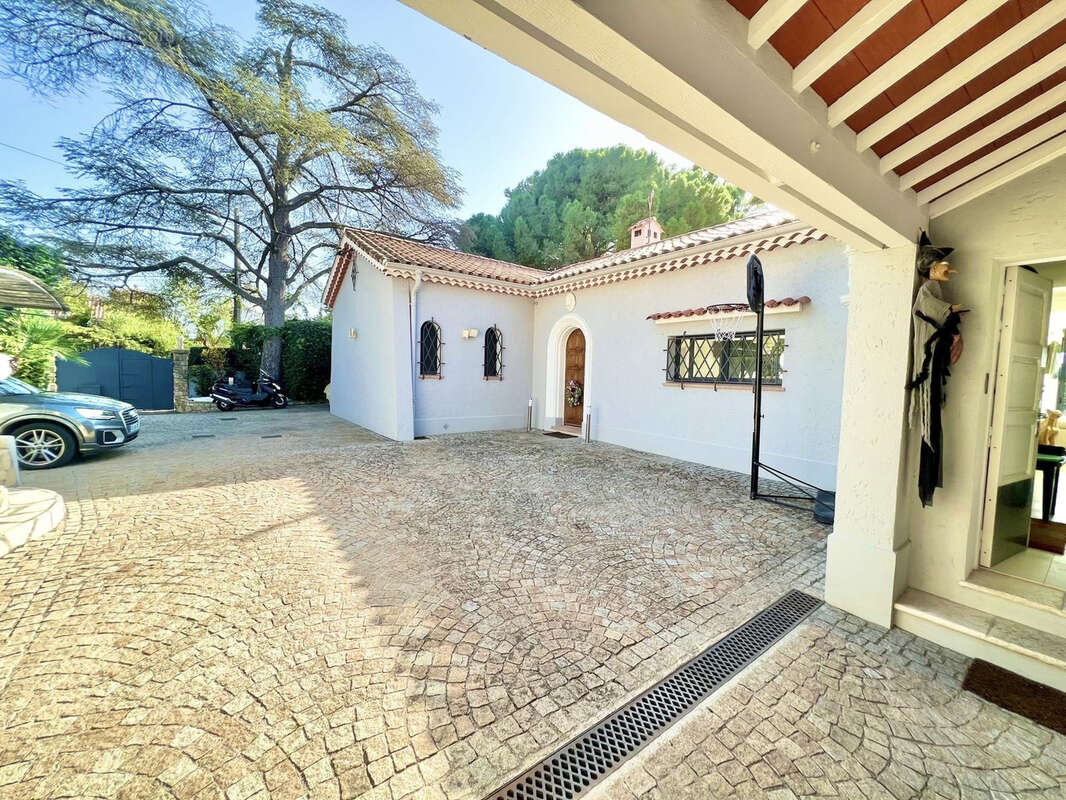 Cannes basse californie villa t6 individuelle 405m2vue mer calme,  piscine terrain 1800m2 garage - photo 18