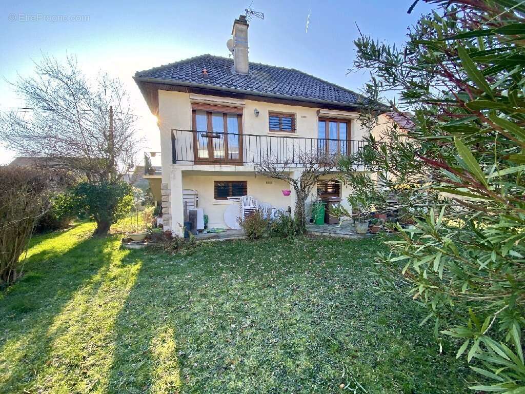 Maison à VILLEPARISIS