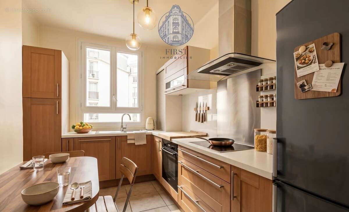 Appartement à PARIS-17E