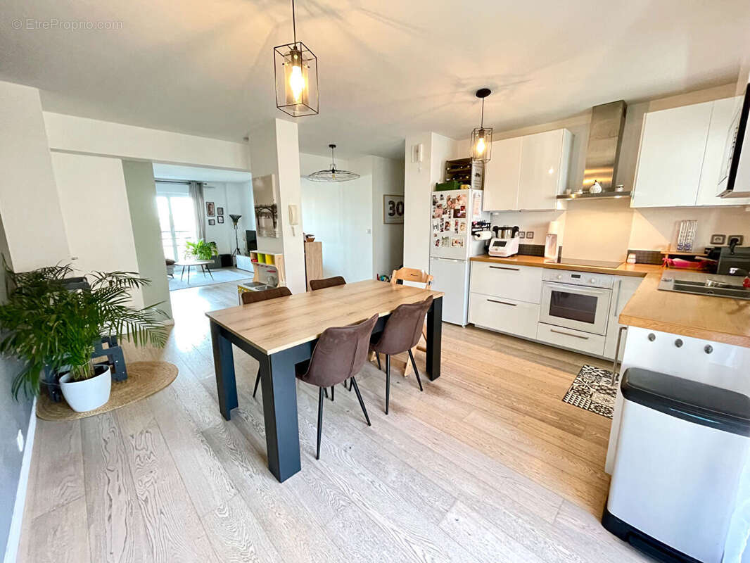 Appartement à COLOMBES