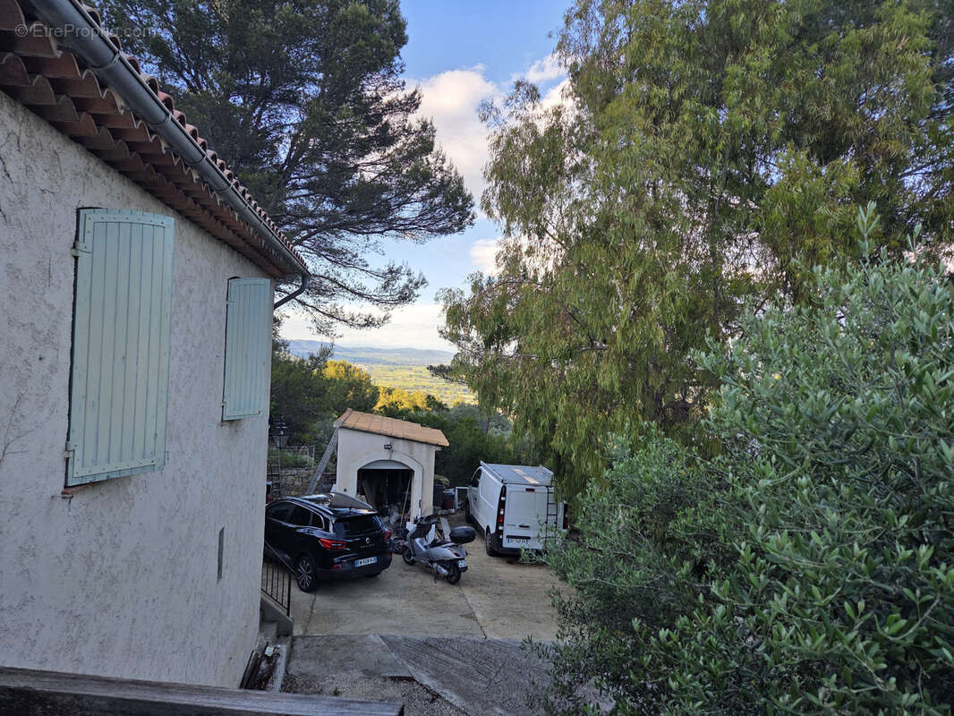 Maison à SOLLIES-VILLE