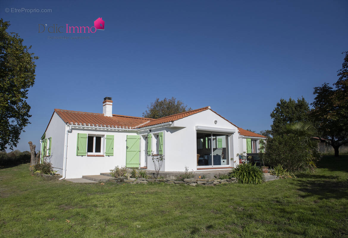 Maison à SAINT-MAIXENT-SUR-VIE