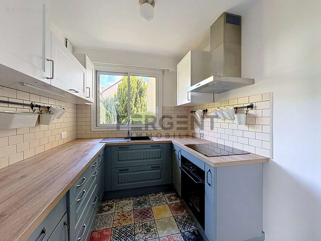 Maison 226 m² à Charleville-Mezieres  - photo 4