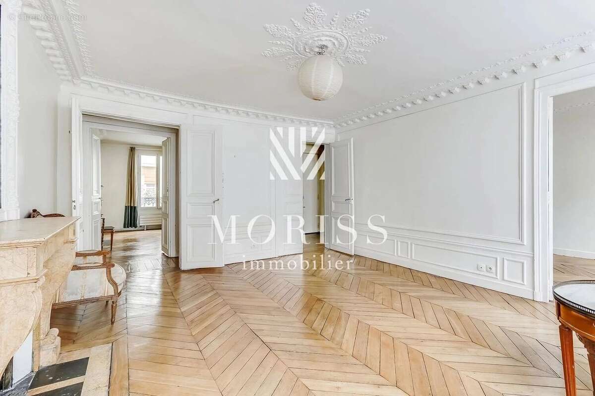 Appartement à PARIS-11E