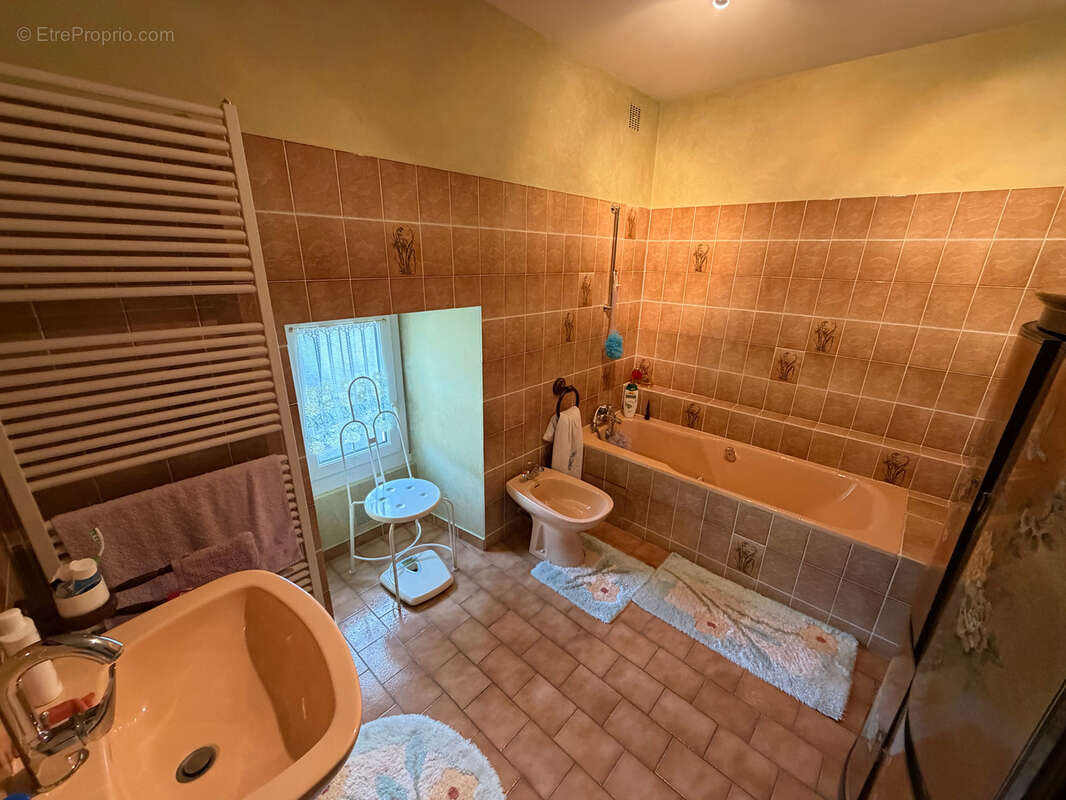 Maison à SAINT-SAUVEUR