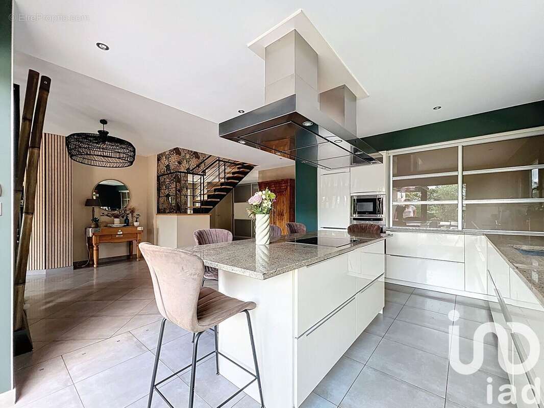 Photo 2 - Maison à LAVAL