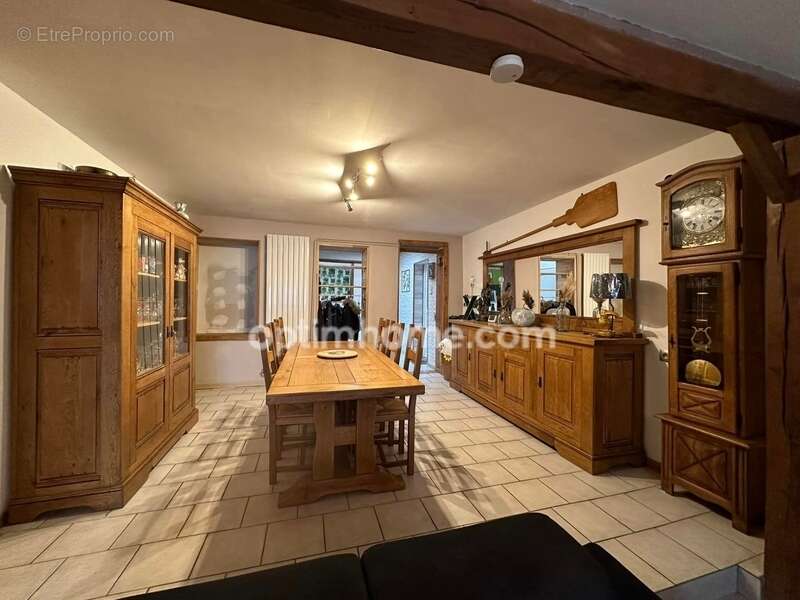 Maison à FRUGES
