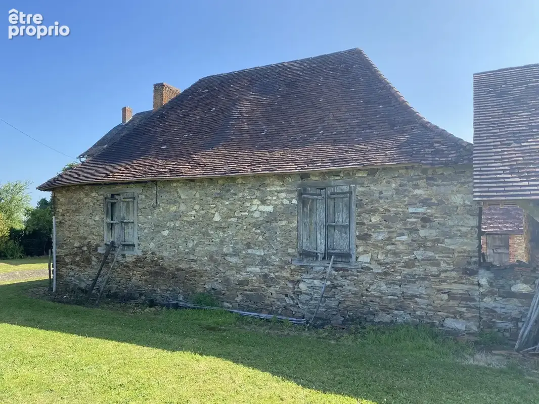 Propriete a renover avec terrain - photo 30