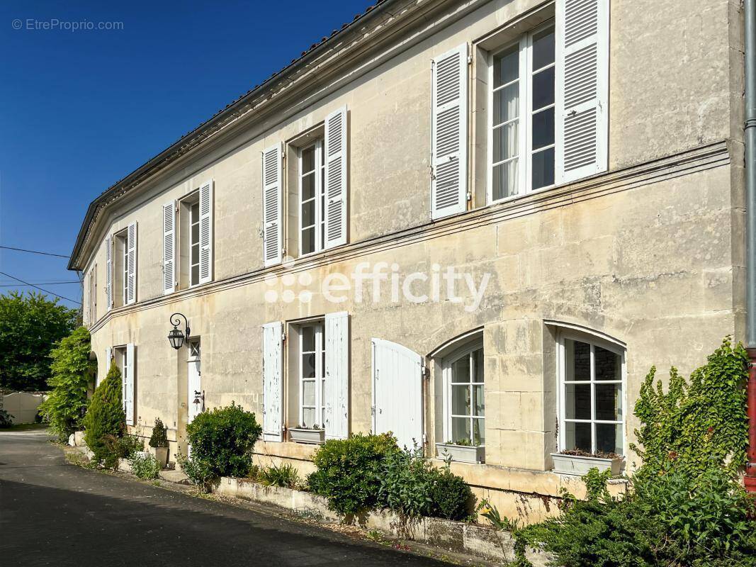 Maison à CHASSORS