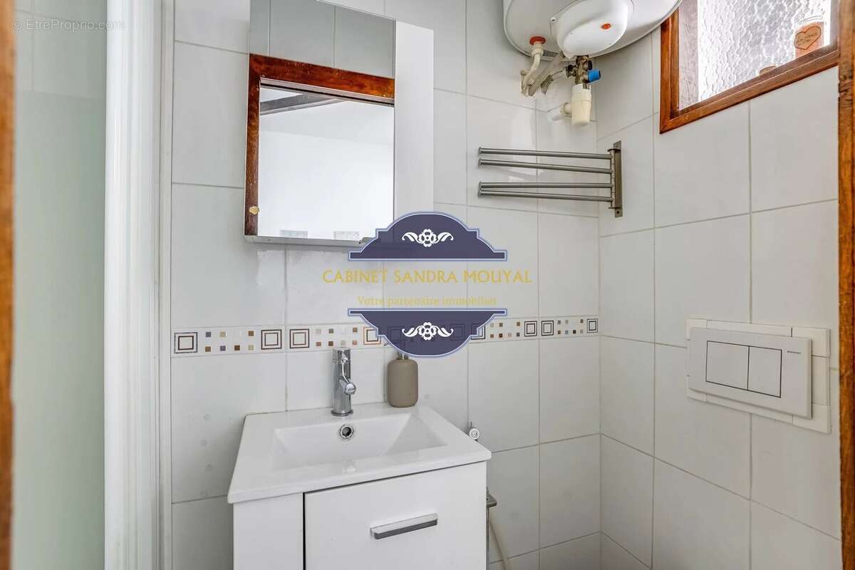 Appartement à PARIS-17E
