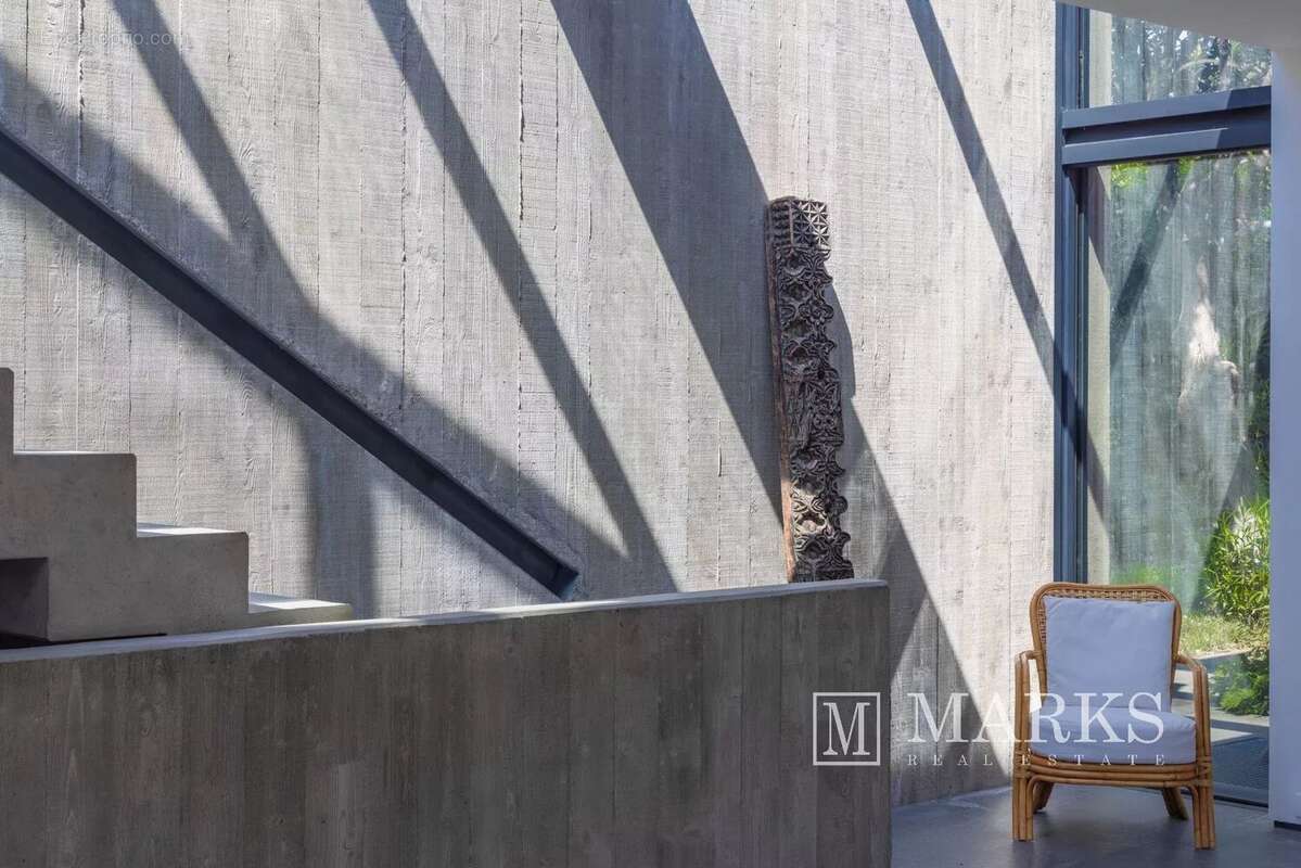 Villa de luxe de 4 chambres au centre de Saint-Jean avec terrain plat - photo 19