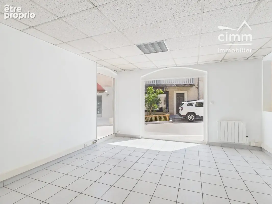 Commerce 26 m² à vendre à Tullins (38210) - photo 2