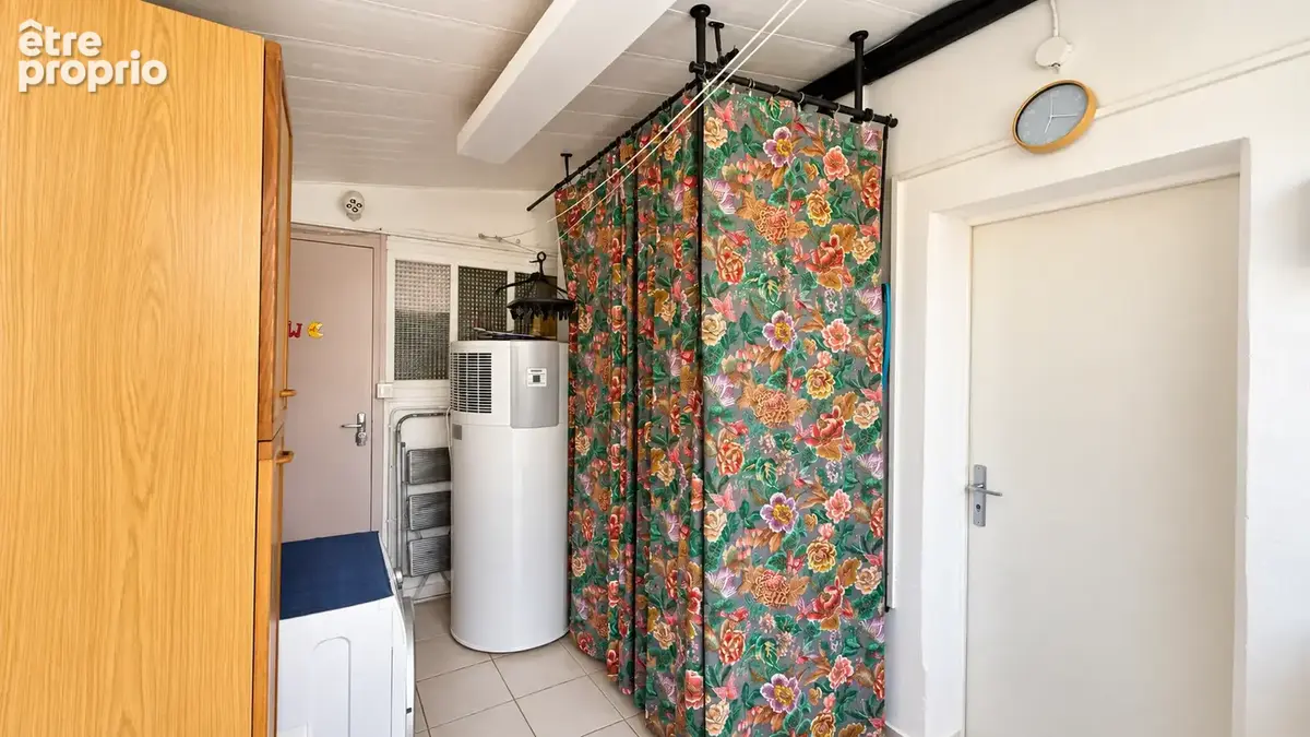 Maison de plain-pied au cœur historique de Civray   90 m2   Terrain de 525 m2 - photo 8