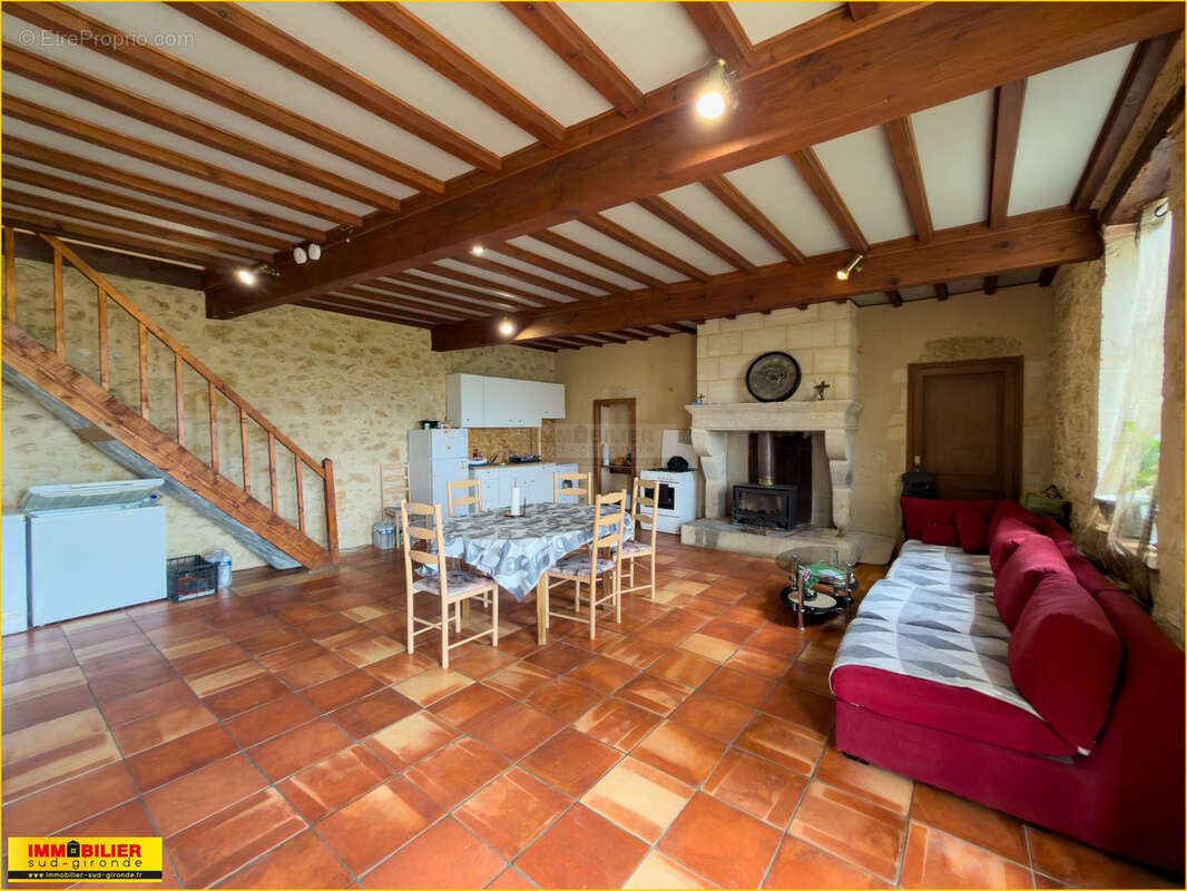 Maison à ILLATS