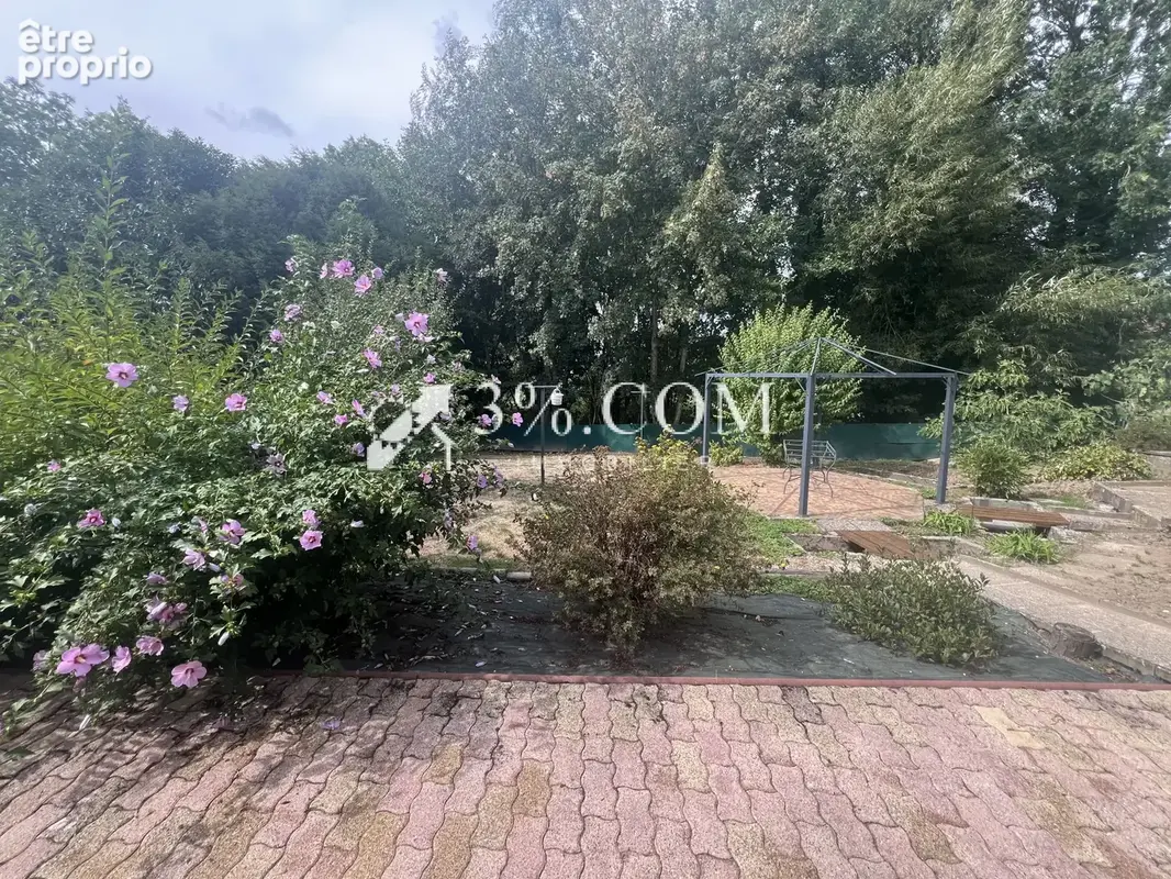 Pavillon 154 M2 +2 garages +Terrain  54950 Laronxe - photo 3