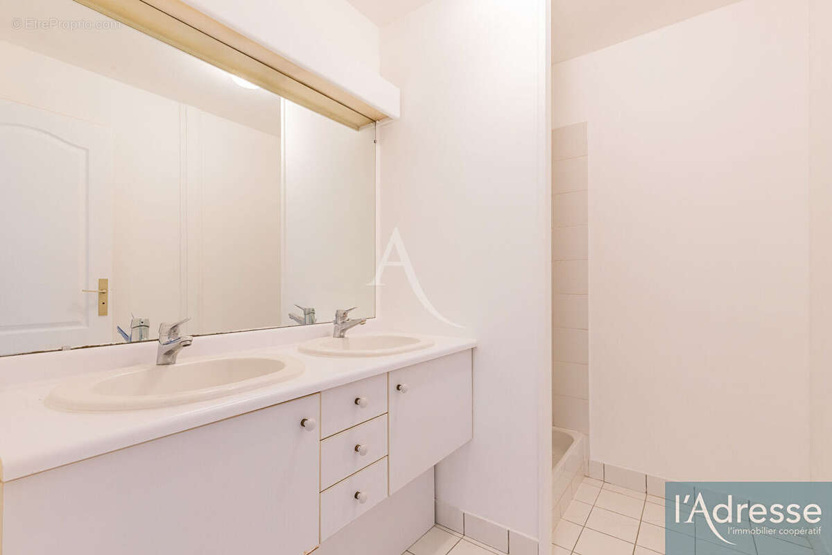 Maison à BURES-SUR-YVETTE