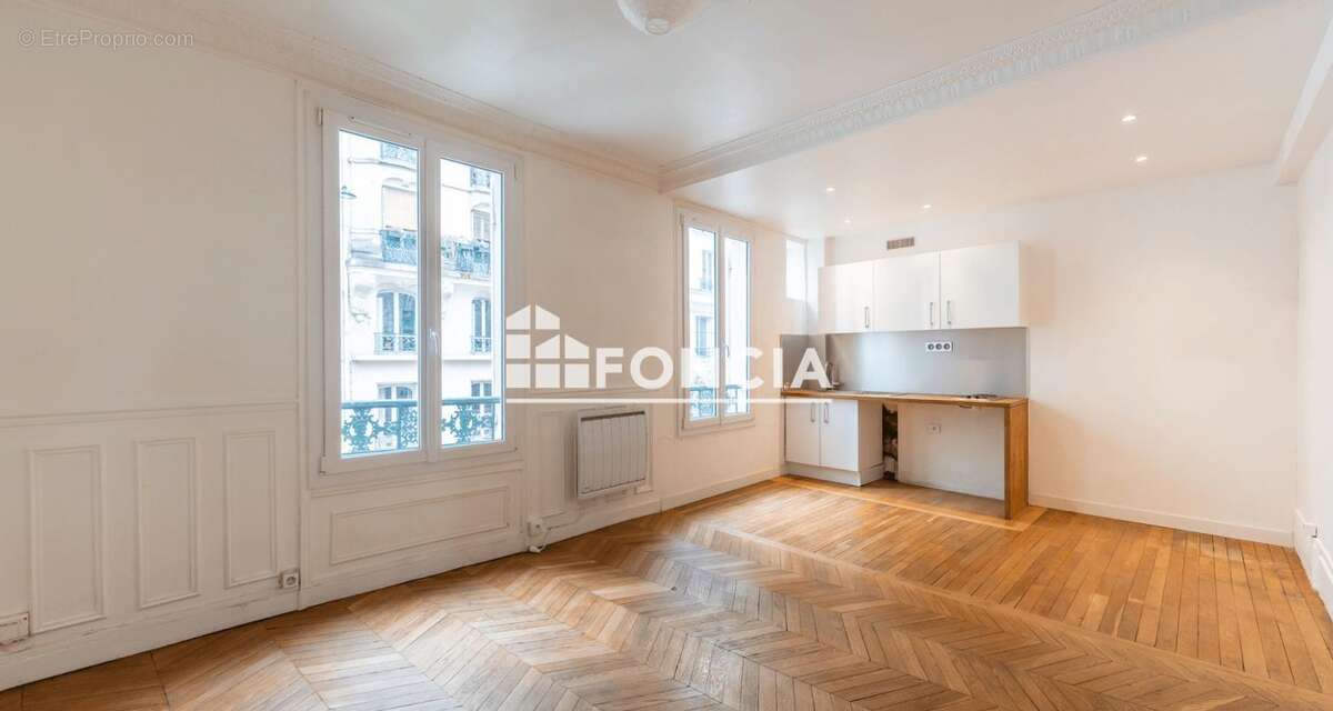 Appartement à PARIS-18E
