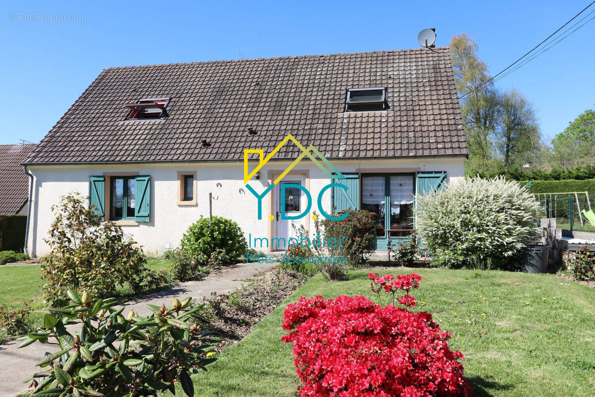 Maison à YERVILLE