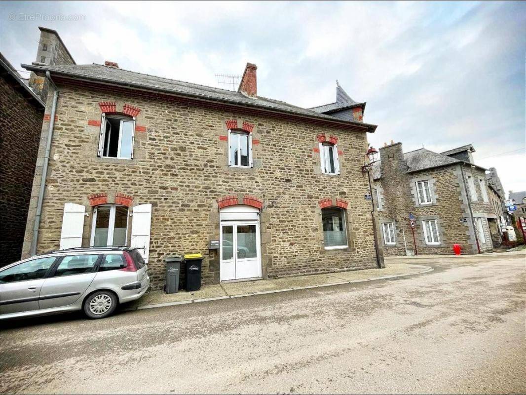 Maison à SAINT-PIERRE-DE-PLESGUEN