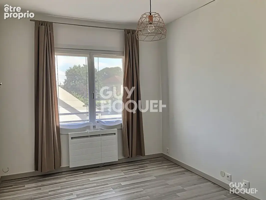 Maison Ste Genevieve Des Bois 5 pièce(s) 93.42 m2 - photo 5