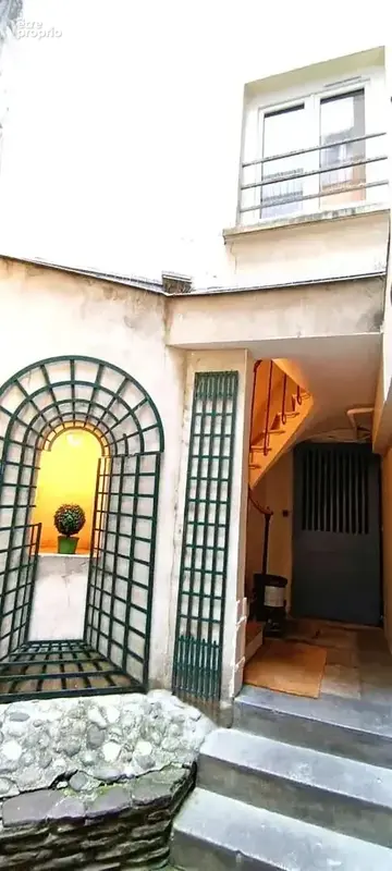 PARIS IVème, rue du Roi de Sicile, Studio de 35m² - photo 3