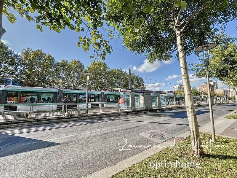 Appartement à LA GARENNE-COLOMBES