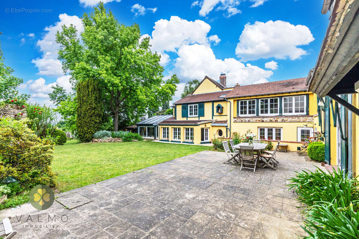 Maison à MONTFORT-L'AMAURY