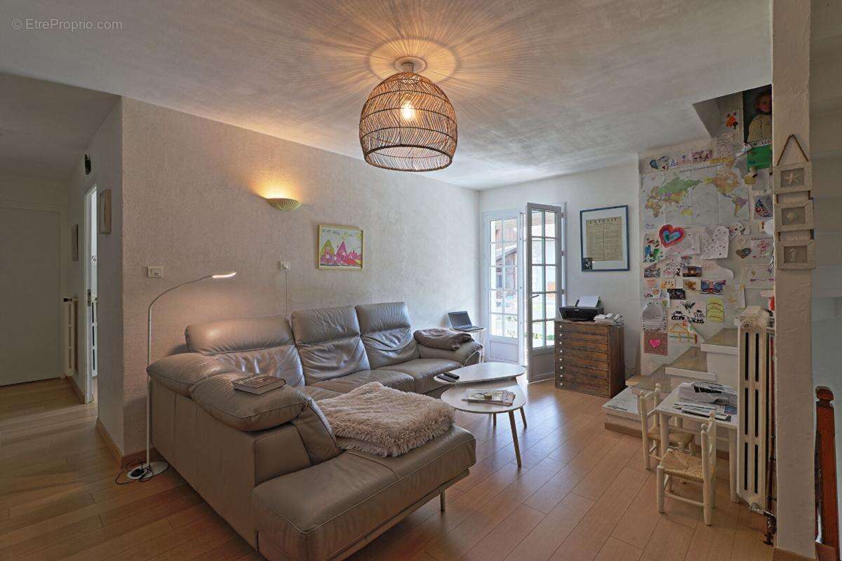 Maison à ALBY-SUR-CHERAN