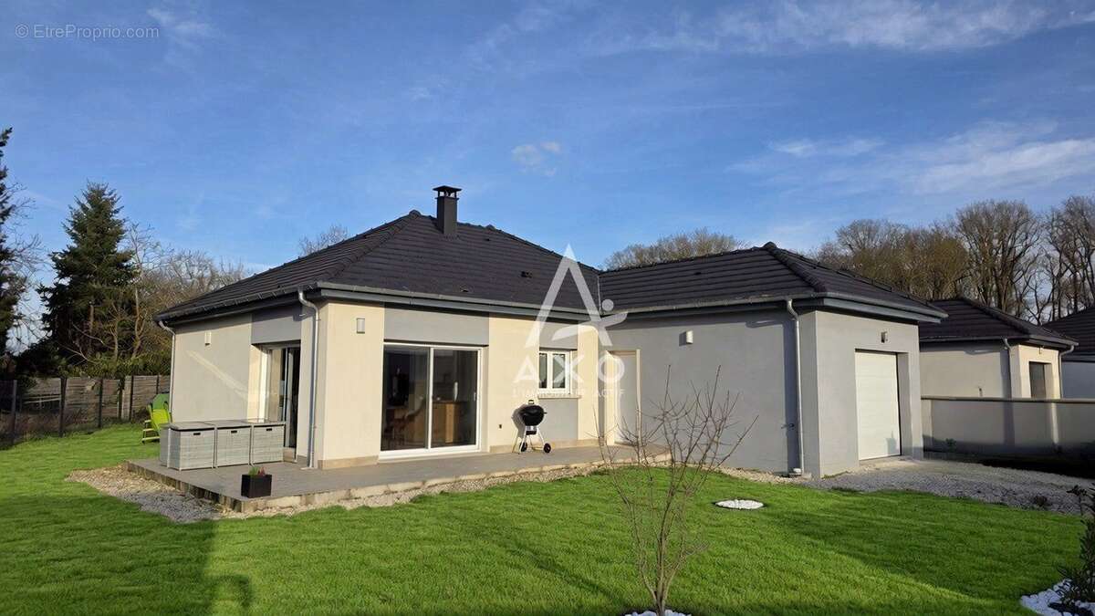 Maison à CORQUILLEROY