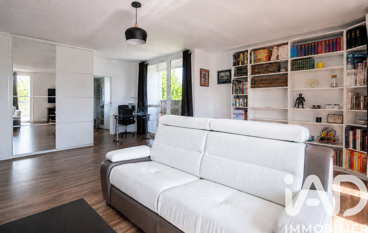 Photo 2 - Appartement à LES ULIS