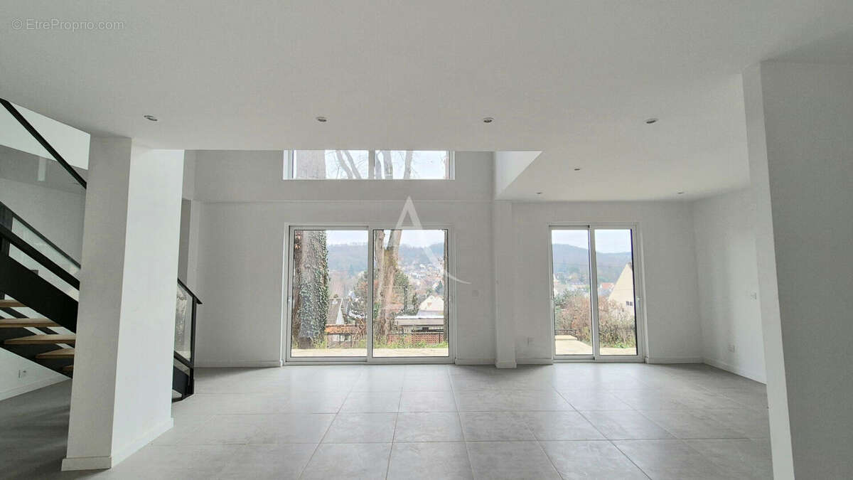 Maison à BURES-SUR-YVETTE